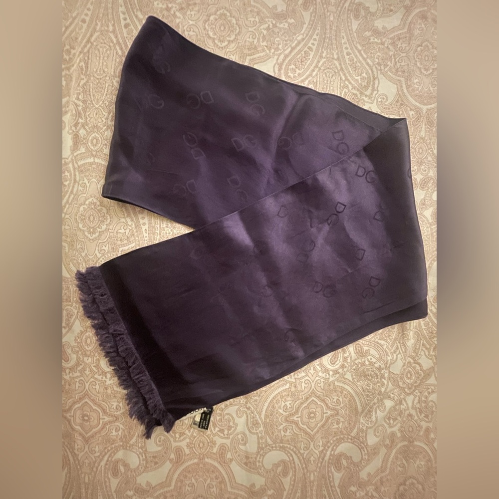 Dolce & Gabbana Purple Silk Scarf with Paisley Lining
